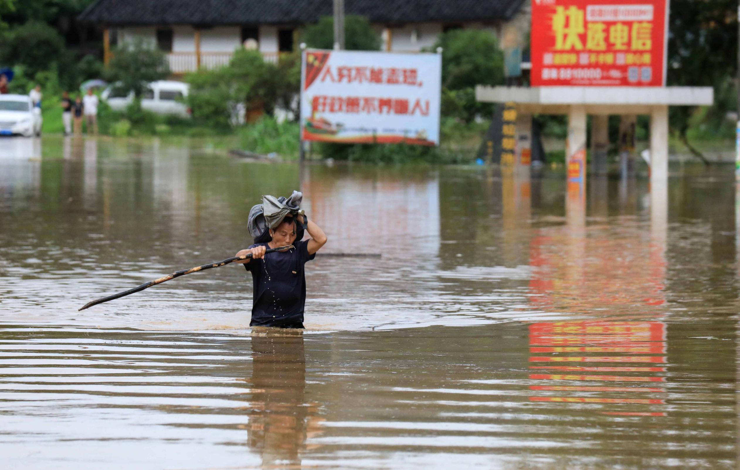 China Floods Kill More Than 60 People Cnn Video