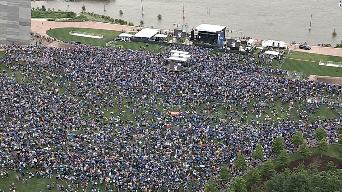 St. Louis Blues parade and rally celebrates team&#39;s &#39;worst to first&#39; season after winning the ...