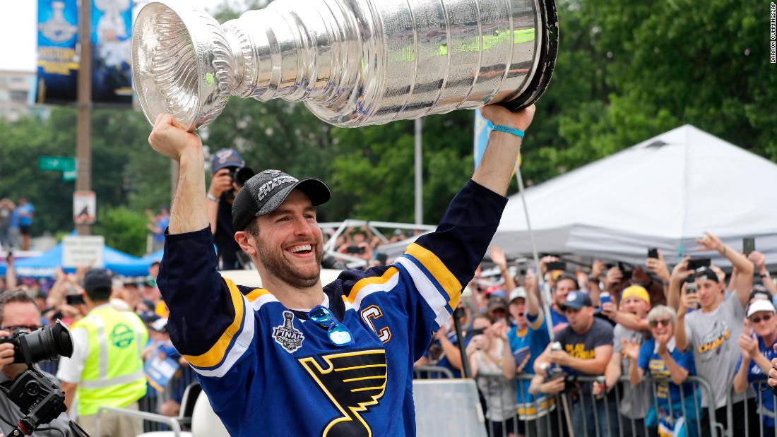 St. Louis Blues parade and rally celebrates team&#39;s &#39;worst to first&#39; season after winning the ...
