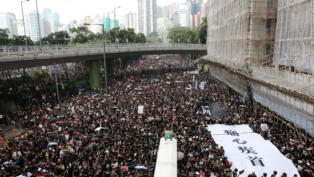 Hong Kong protest organizers arrested after using app - CNN Video