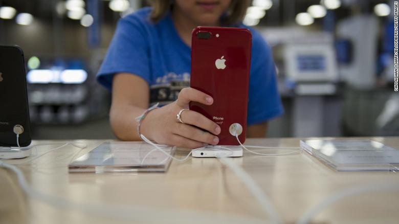 Best Buy will offer Apple repairs at its nearly 1,000 stores across the United States.