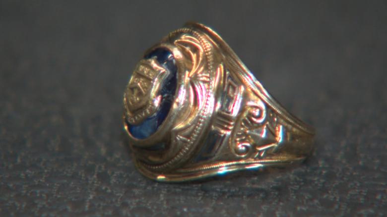 class rings found