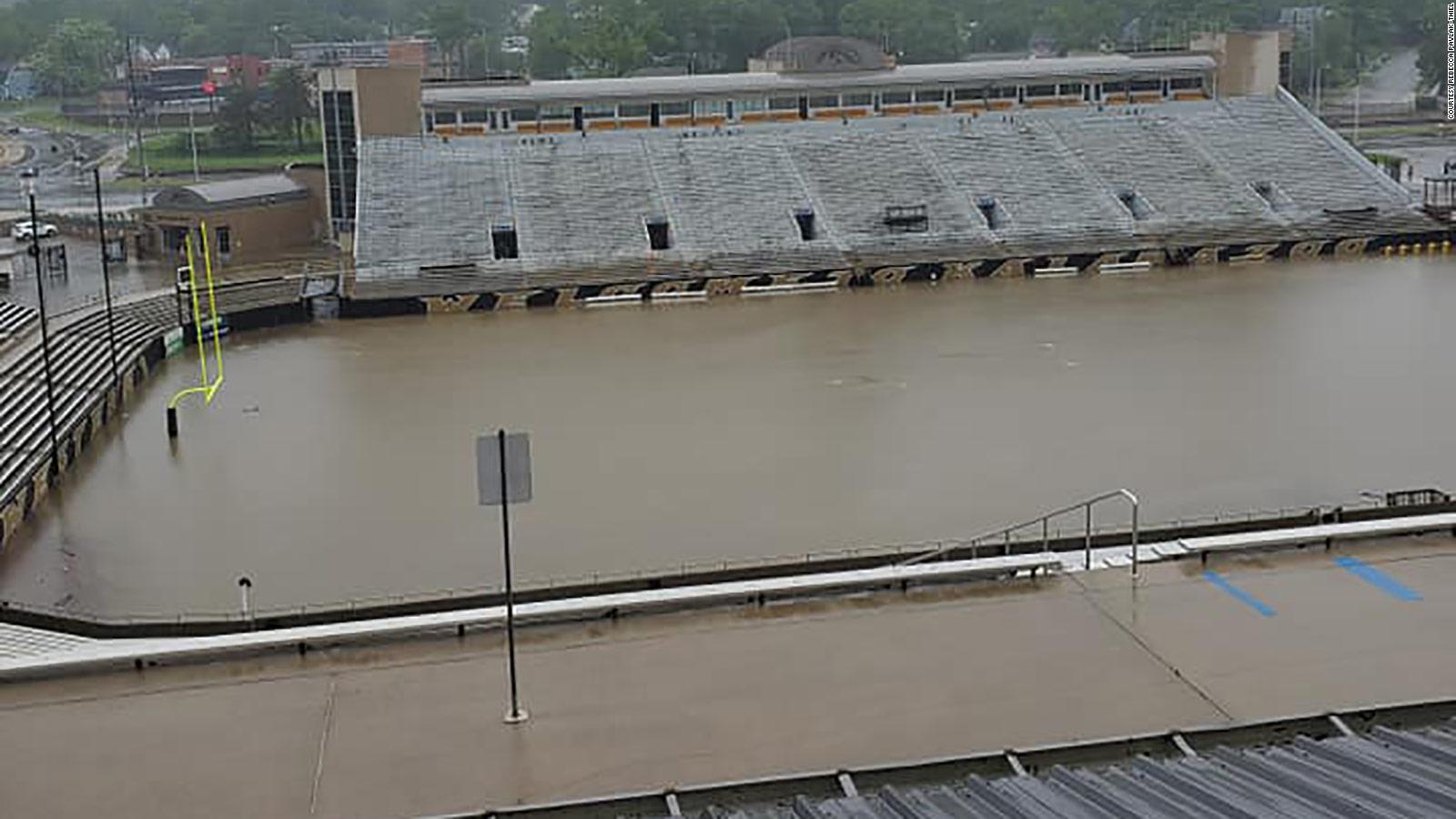 western-michigan-university-s-football-stadium-is-now-a-swimming-pool-cnn