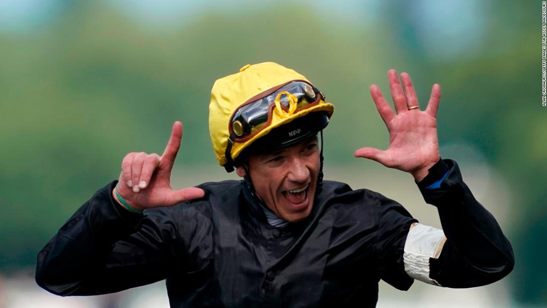 The win marks Dettori&#39;s fourth straight victory of the day and a seventh Gold Cup in all.