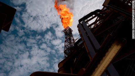 These experts think oil demand won&#39;t peak until 2035