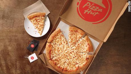 Pizza Hut brings back its retro logo