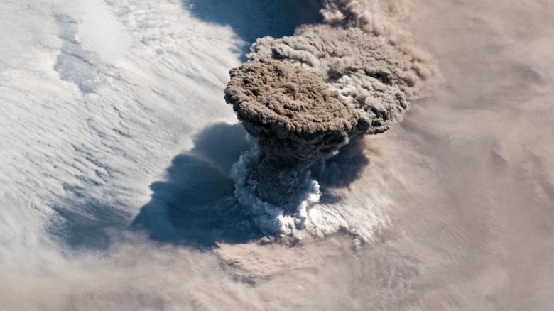 Astronauts snap breathtaking images of a volcano eruption