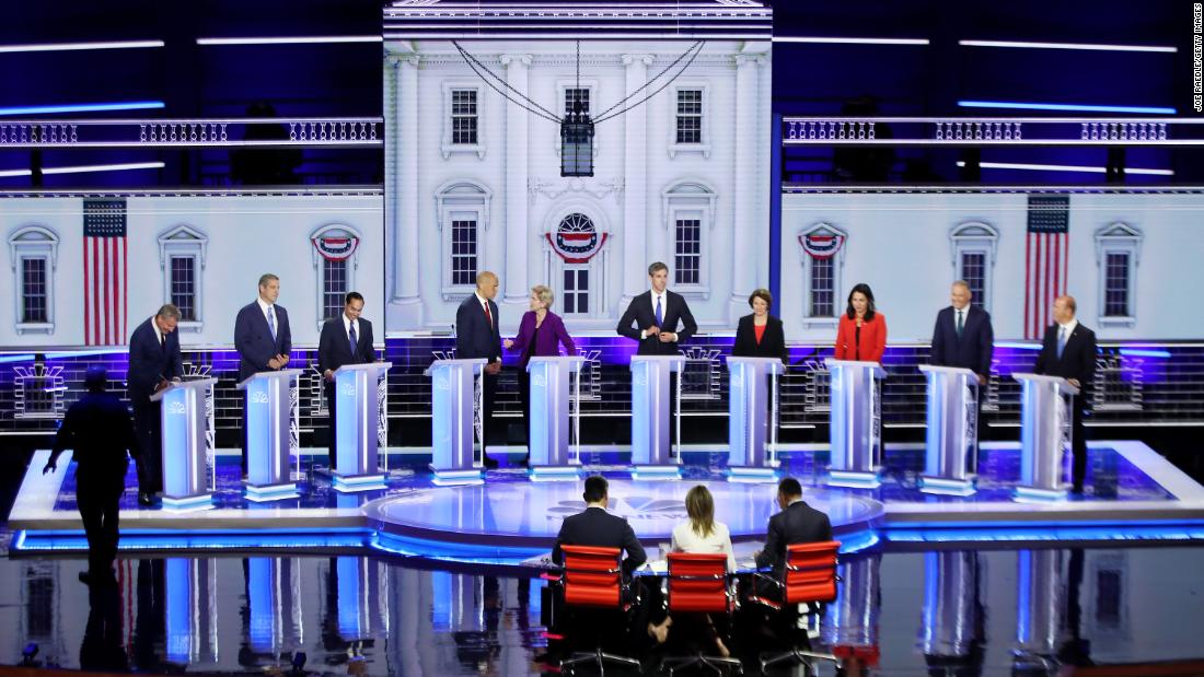 The candidates prepare for the start of Wednesday&#39;s debate.