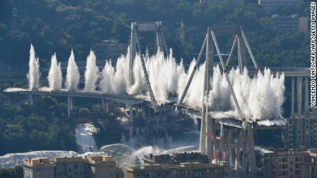 Genoa bridge demolished in dramatic explosion, 10 months after lethal collapse 