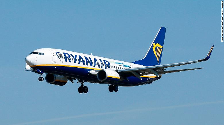 A Ryanair está entre os maiores emissores de gases de efeito estufa da UE, de acordo com dados da UE.  Os rankings incluem centrais elétricas, fábricas e aviação.