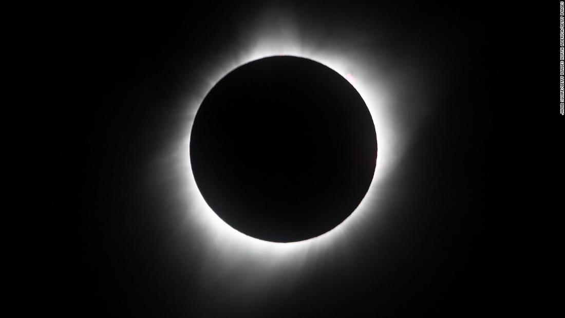 Todo lo que necesitas saber sobre el eclipse solar de 2019 - CNN Video