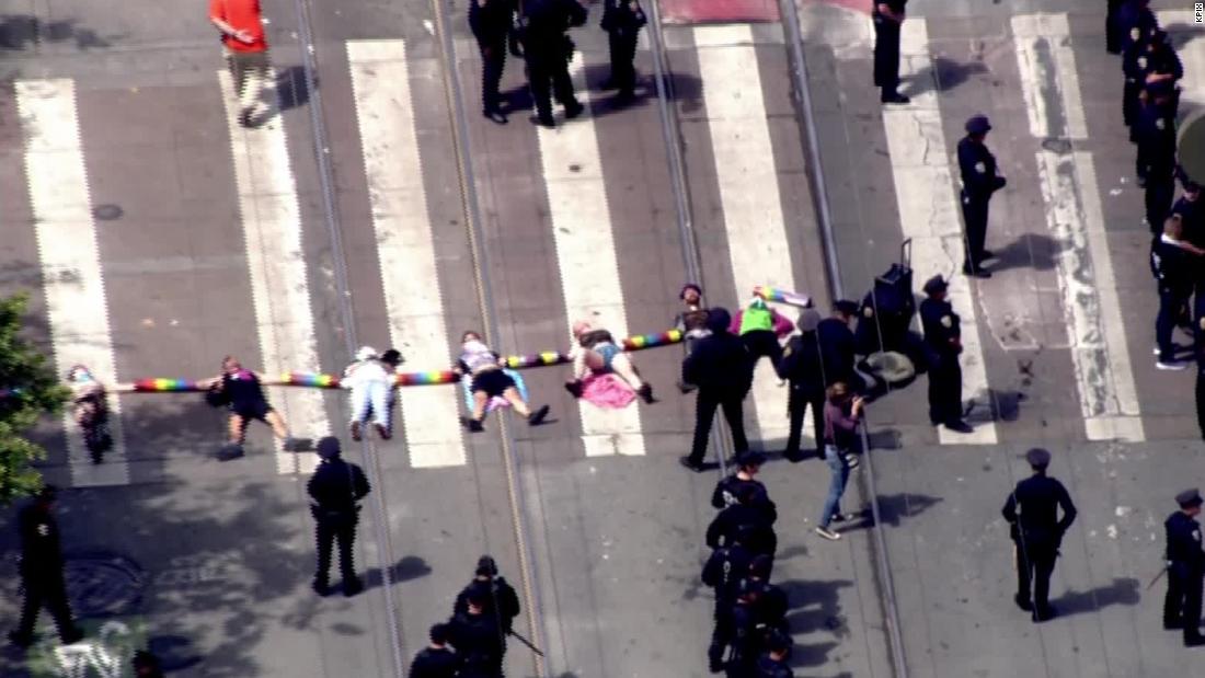 Protesters Block San Francisco Pride Parade Cnn