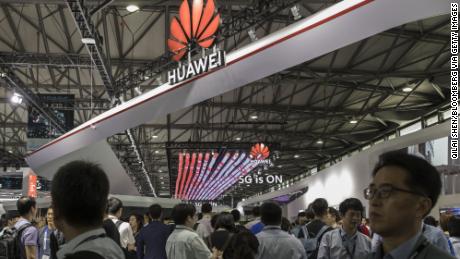 Huawei has a chance to get its smartphone business back on track. It won&#39;t be easy