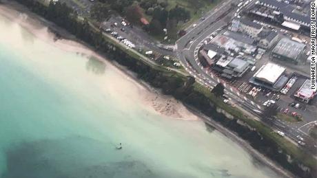 800,000 liters of waste water flowed into the freshwater Lake Taupo -- the largest lake in New Zealand.