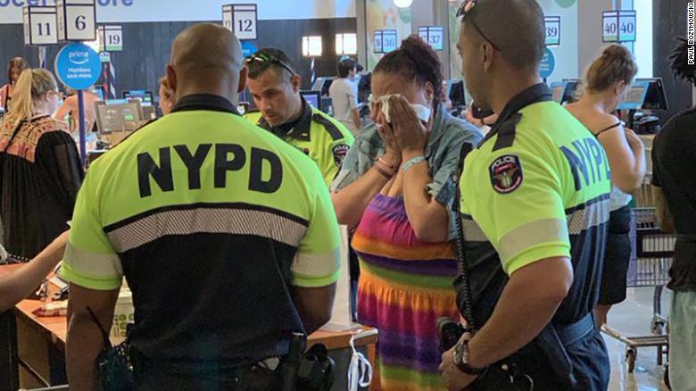 Instead Of Arresting A Woman Accused Of Shoplifting, These NYPD ...