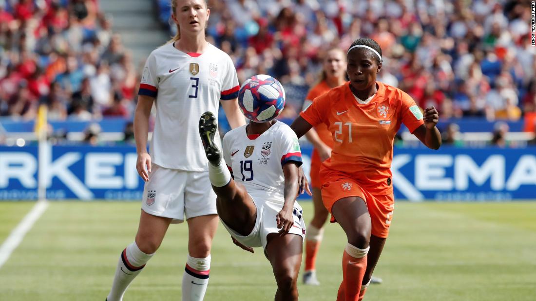 US defender Crystal Dunn plays a ball in the first half.