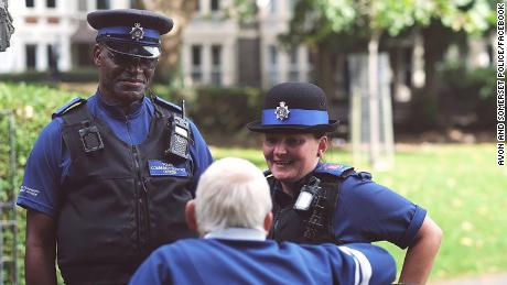 Police in England work to help the elderly surmount &quot;social barriers&quot;