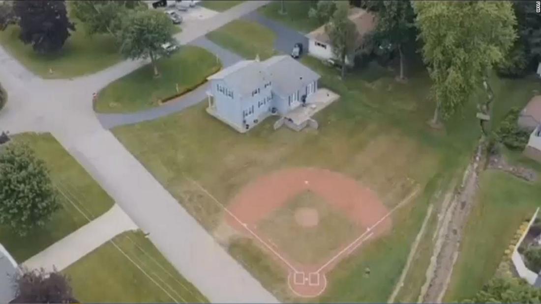 Diamond] Baseball Isn't Heaven in 'Field of Dreams' Town. It's