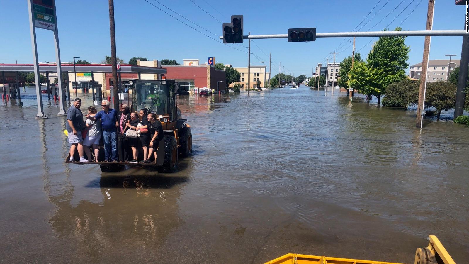 Flooding in Kearney, Nebraska 300 people have been evacuated CNN