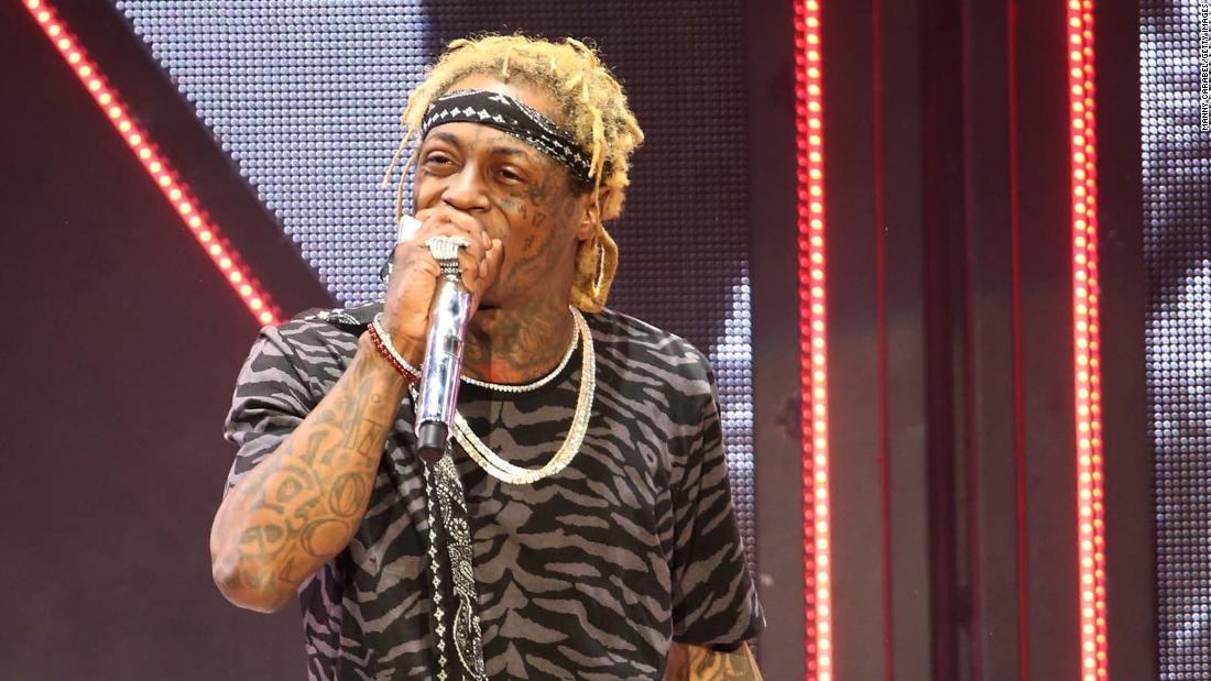 Lil Wayne And The Blink 182 Tour Apparently He S Not Loving It Cnn