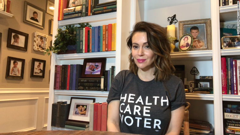 Alyssa Milano Pay Moms For Getting Us Through This Crisis Cnn