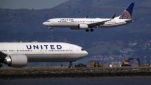 United Airlines poised to slash payroll costs without quick bailout