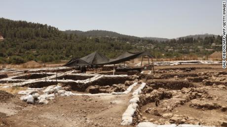 Remains of 9,000-year-old Neolithic settlement unearthed outside Jerusalem