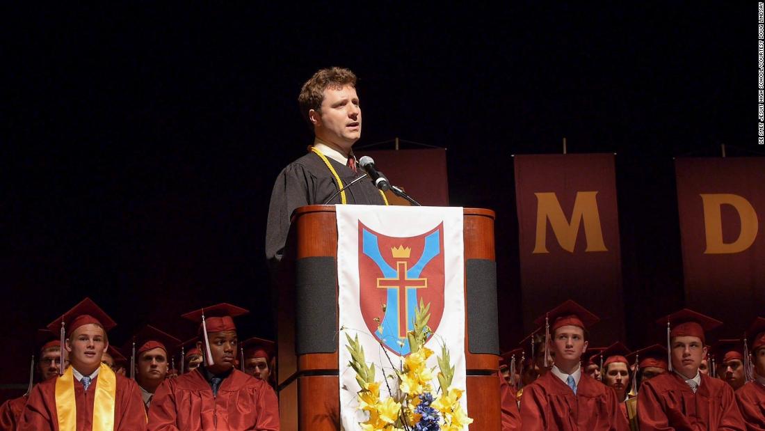 In 2017 Lindsay shared his story to graduates at his alma mater, De Smet Jesuit High School in St. Louis.
