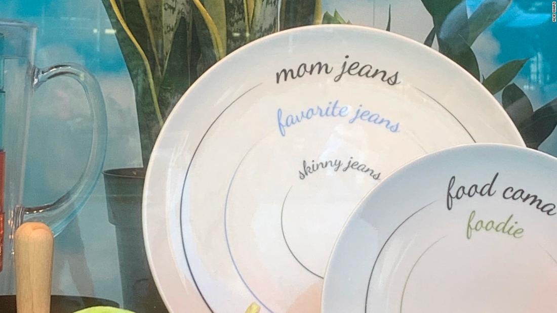 Macys plates set best sale