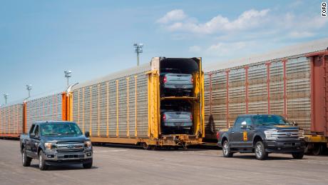 Ford Shows Off Electric F 150 By Towing A Train Cnn