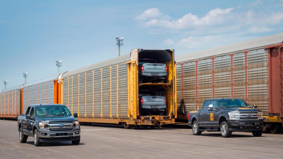 Ford Shows Off Electric F 150 By Towing A Train Cnn
