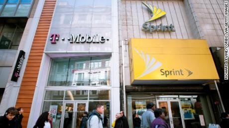 T-Mobile&#39;s mega-merger with Sprint can move forward, Justice Department says