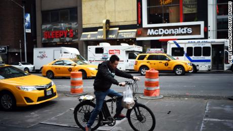 A man delivers food in New York. (Jewel Samad/AFP/Getty Images)