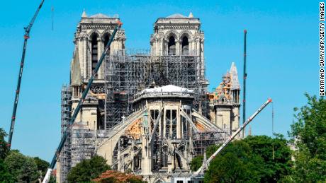 Notre Dame&#39;s architect says the heat wave could cause the cathedral&#39;s ceiling to collapse