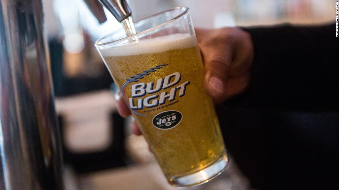 Read more about the article For the first time since 1989 the Super Bowl will feature alcohol ads not made by Anheuser-Busch – CNN