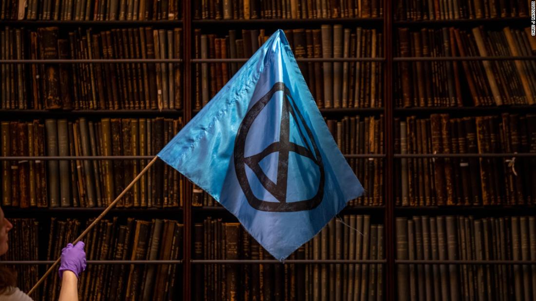 Extinction Rebellion artifacts to go on display at V&A ...