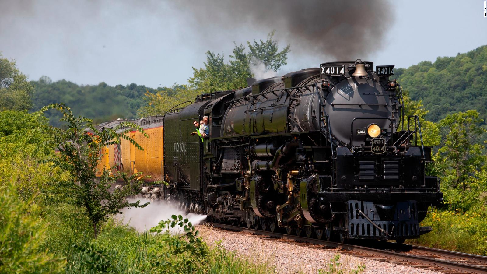 Big steam train фото 16