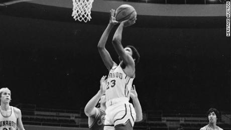 Barack Obama playing as a member of the Punahou School boys&#39; varsity basketball team.