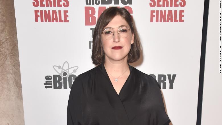 Mayim Bialik made her ‘Jeopardy!’ guest host debut