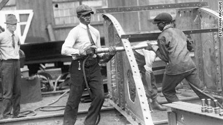 Workmen in 1918 at the shipyards of Bethlehem Steel Co. at Sparrows Point in Baltimore.