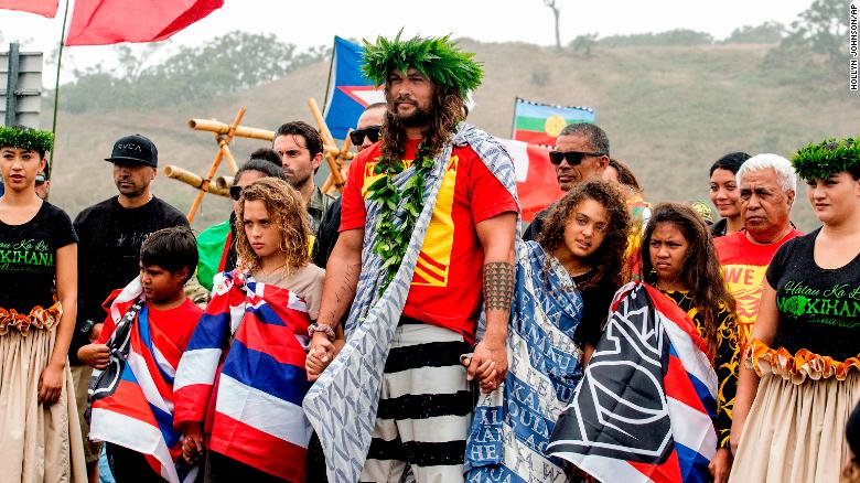 Jason Momoa joins Hawaii telescope protests