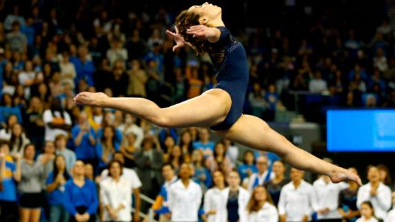 Katelyn Ohashi I Felt Alone Says Gymnast After Her Perfect 10 Went