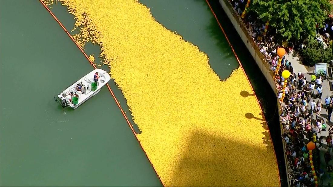 Over 63,000 rubber ducks 'splashdown' on Chicago River CNN Video