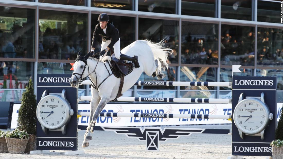 &lt;strong&gt;Valkenswaard:&lt;/strong&gt; Maikel van der Vleuten and Dana Blue on the way to victory in Valkenswaard.