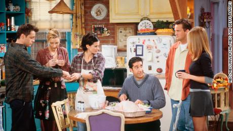 Matt LeBlanc, Lisa Kudrow, Courteney Cox, David Schwimmer, Matthew Perry and Jennifer Aniston in 'Friends' (Photo by Paul Drinkwater/NBC/NBCU Photo Bank via Getty Images)