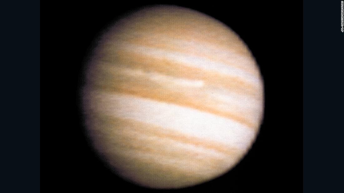 Voyager 2&#39;s view of Jupiter during the spacecraft&#39;s approach.