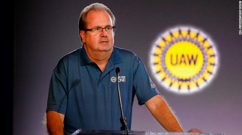 Federal agents search home of UAW president