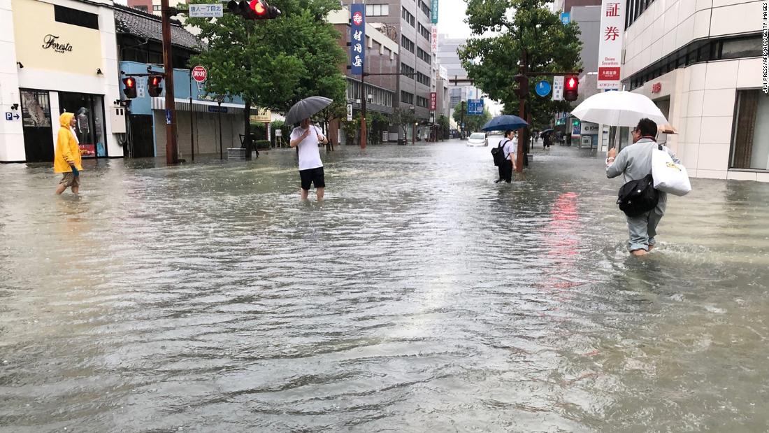 Japan flooding Hundreds of thousands ordered to evacuate after heavy