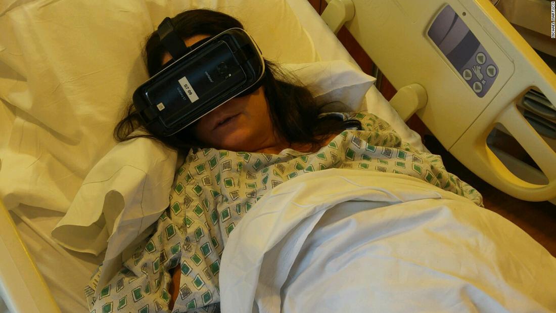 Breathe, focus, headset: The women turning to VR in labor - CNN thumbnail