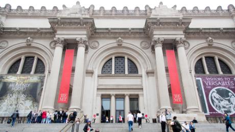 A autora Gretchen Rubin diz que planeja visitar muito o Metropolitan Museum of Art no novo ano.